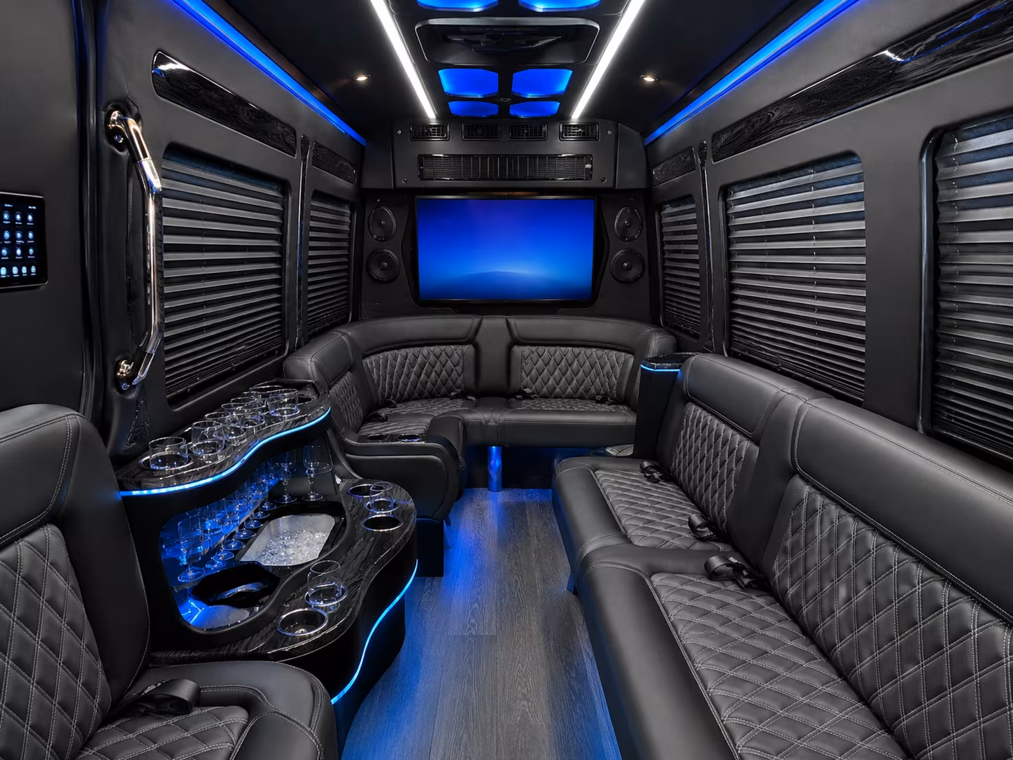 bus rentals to the battery atlanta and coca cola roxy concerts