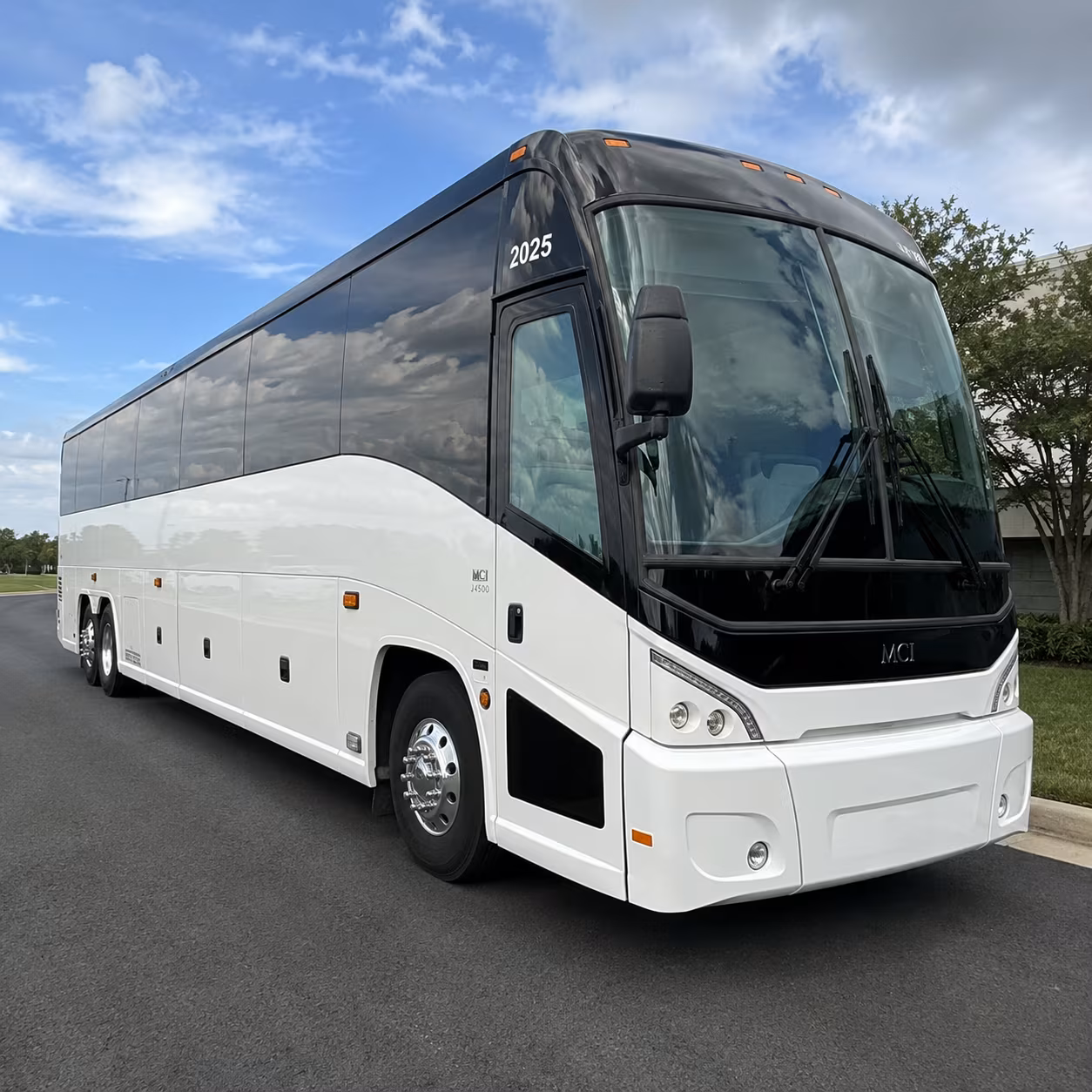 convention charter buses from sandy springs to gwcc and cobb galleria